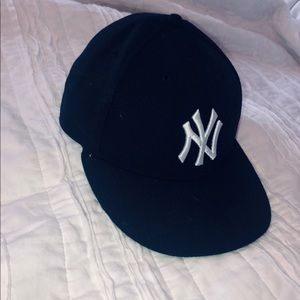 Navy Blue New York Yankees Flat Bill Hat